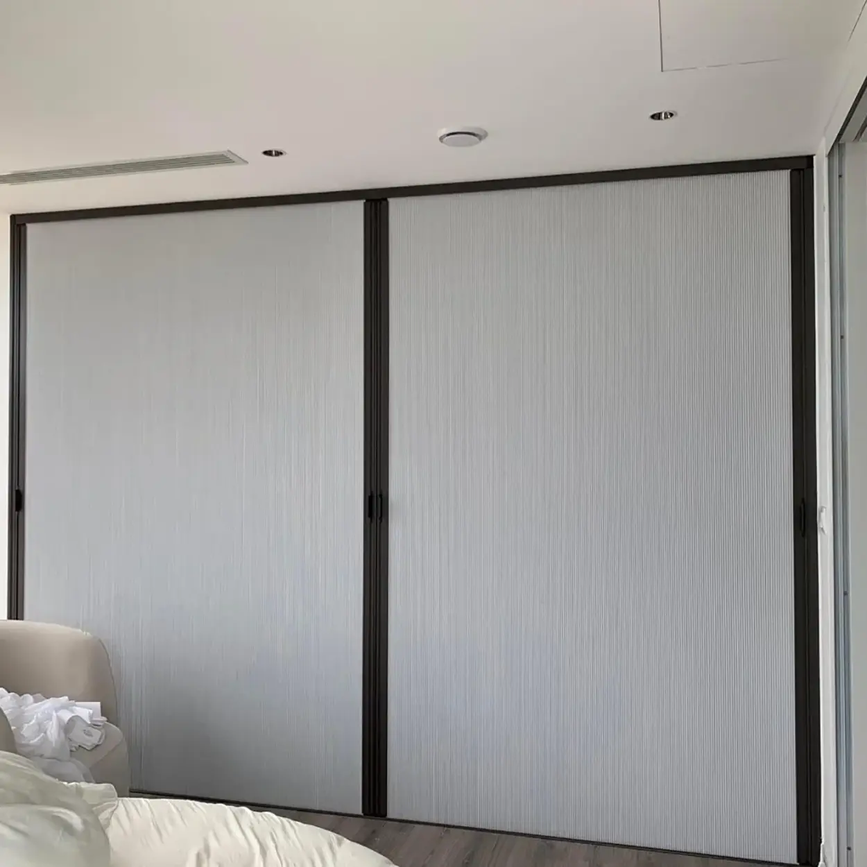 Altıeylül bebek odası — honeycomb blackout, deliksiz montaj, tam karartma